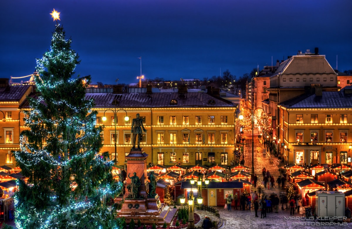 christmas market HELSINKI-min