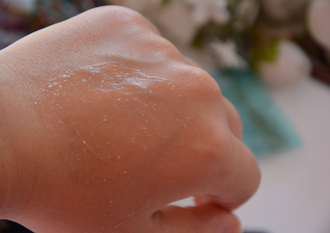 Gomaj (peeling) hidratant pentru ten Yves Rocher Hydra Vegetal - review si pareri