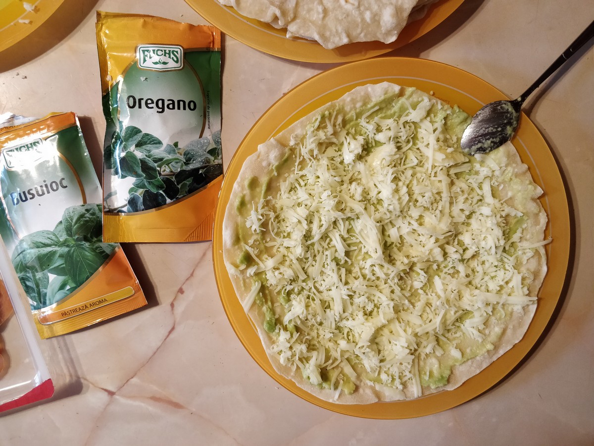 Tortilla cu Avocado - reteta (5)